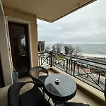 Apartment адмирал- сирена Golden Sands